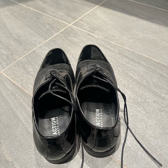 Men’s Kenneth Cole shoe Size 9 worm once for a wedding and been sitting since. - Picture 4 of 6